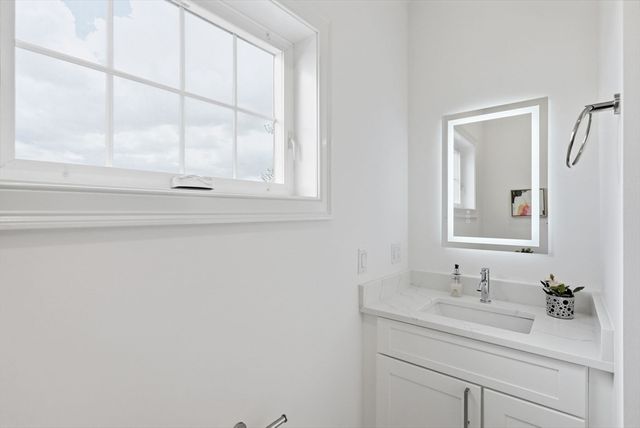 66 Tileston St 9, Everett, MA 02149