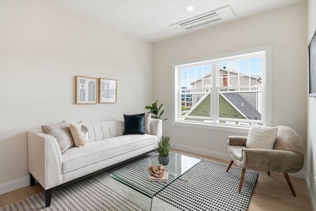 66 Tileston St 9, Everett, MA 02149