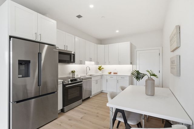 66 Tileston St 9, Everett, MA 02149