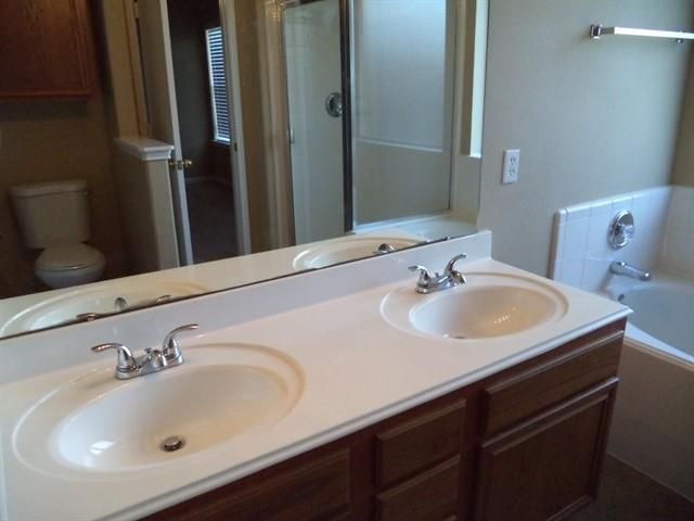 2903 Windy Hollow Lane, League City, TX 77539