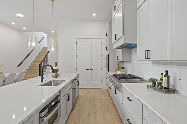 4214 Endurance WAY, Austin, TX 78731