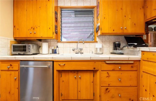 2201 Roosevelt Avenue, Altadena, CA 91001