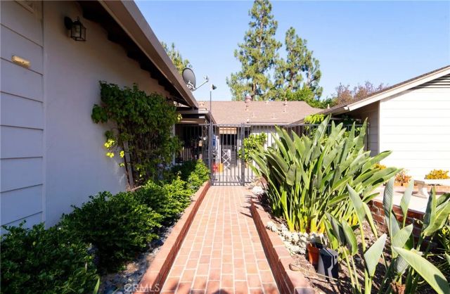 2201 Roosevelt Avenue, Altadena, CA 91001