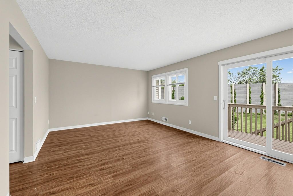 7509 Whitney Drive, Apple Valley, MN 55124 — photo 3