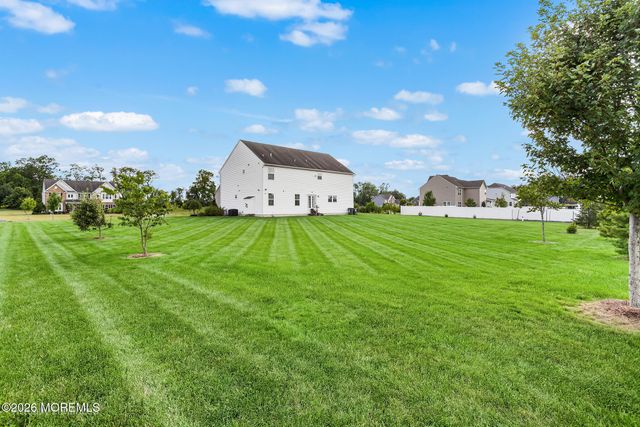 10 Gina Drive, Allentown, NJ 08501