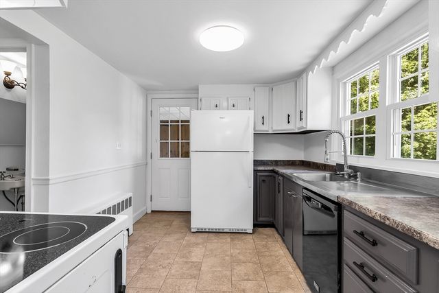370 Main St, Holden, MA 01520