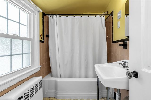 370 Main St, Holden, MA 01520