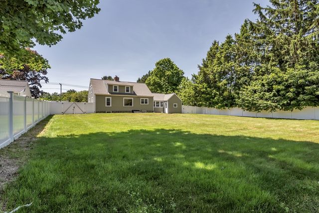 370 Main St, Holden, MA 01520