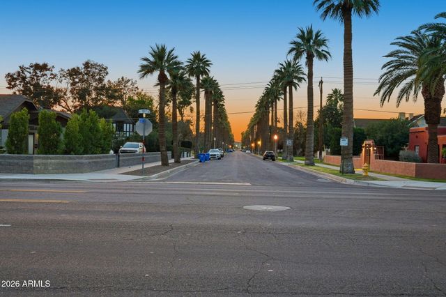 542 W Palm Lane, Phoenix, AZ 85003