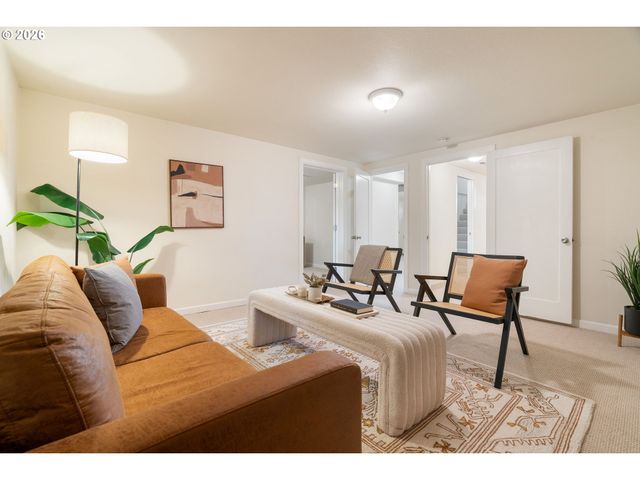 6716 N COMMERCIAL Ave, Portland, OR 97217