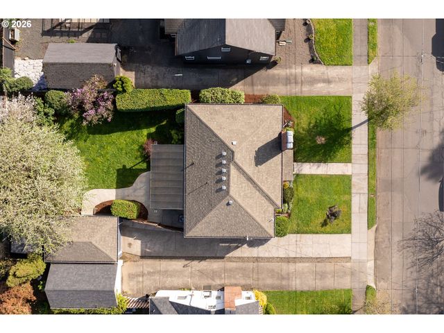 6716 N COMMERCIAL Ave, Portland, OR 97217