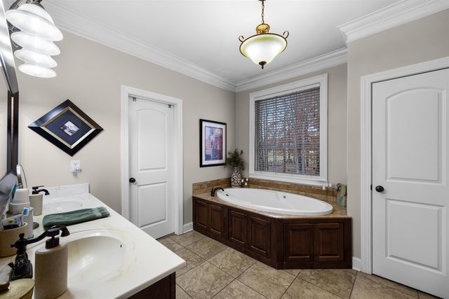 3285 SHADOWOOD LN, Corinth, MS 38834