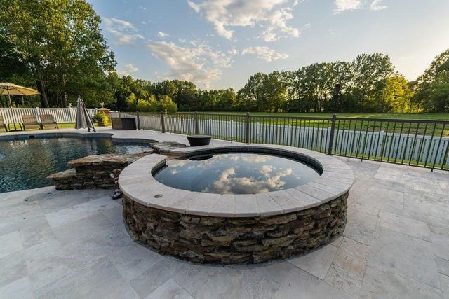 3285 SHADOWOOD LN, Corinth, MS 38834