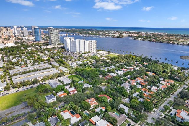 308 BARCELONA Road, West Palm Beach, FL 33401