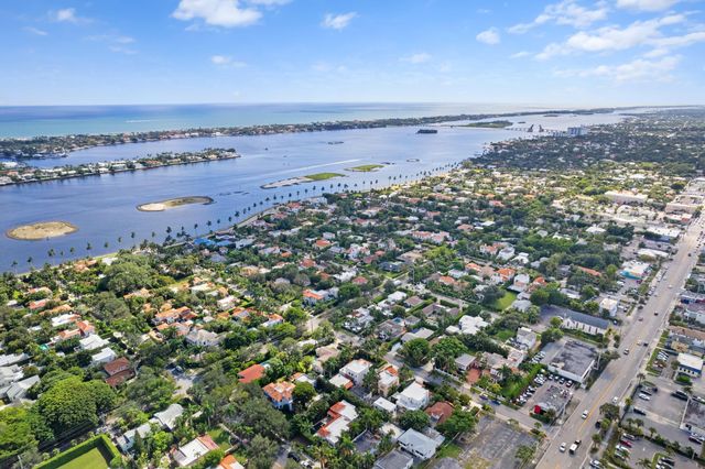 308 BARCELONA Road, West Palm Beach, FL 33401