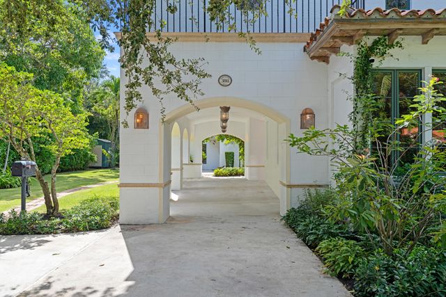 308 BARCELONA Road, West Palm Beach, FL 33401