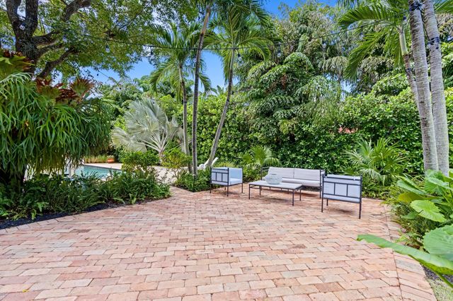 308 BARCELONA Road, West Palm Beach, FL 33401