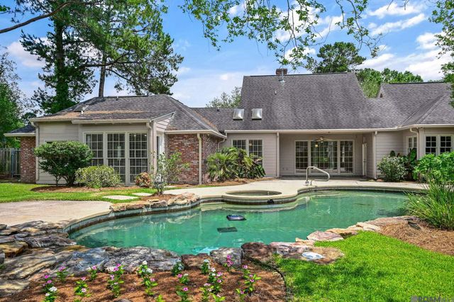 8226 Oakbrook Dr, Baton Rouge, LA 70810