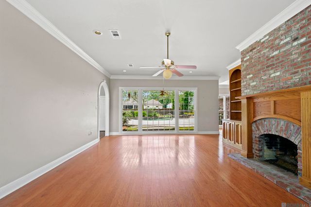 8226 Oakbrook Dr, Baton Rouge, LA 70810