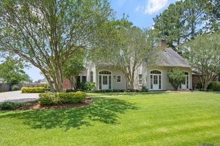 8226 Oakbrook Dr, Baton Rouge, LA 70810