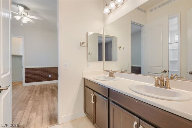 7771 Mojave Yucca Court, Las Vegas, NV 89131