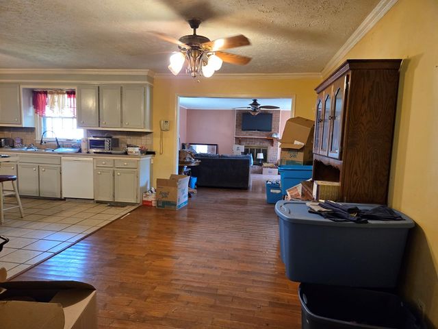 2210 Woodburn Hay Rd, Hopkinsville, KY 42240