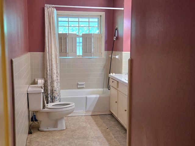 2210 Woodburn Hay Rd, Hopkinsville, KY 42240