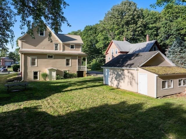 13 Arlington St, Middleboro, MA 02346