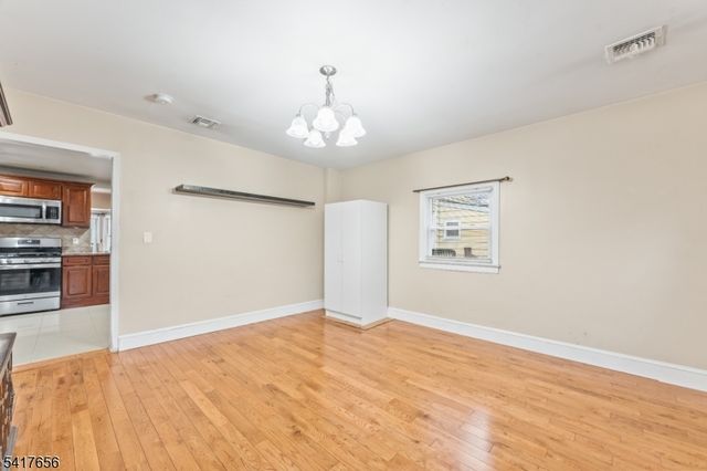 3 Sisco Pl, Clifton City, NJ 07011