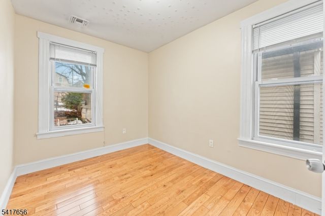 3 Sisco Pl, Clifton City, NJ 07011