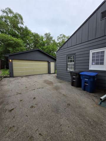 2621 Columbia Street, Des Moines, IA 50313