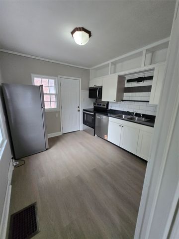 2621 Columbia Street, Des Moines, IA 50313