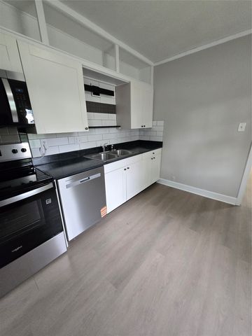 2621 Columbia Street, Des Moines, IA 50313