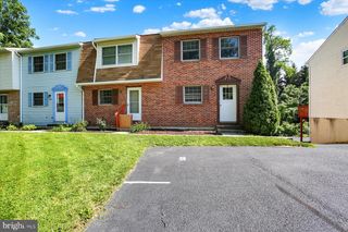 566 VALLEY RD, Enola, PA 17025