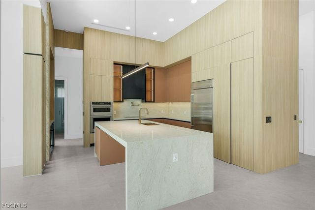 3606 SW 3rd ST, Cape Coral, FL 33991