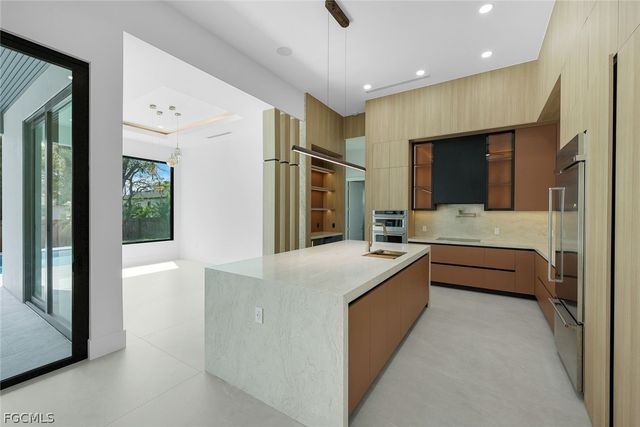 3606 SW 3rd ST, Cape Coral, FL 33991