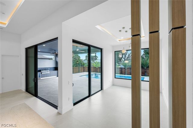 3606 SW 3rd ST, Cape Coral, FL 33991