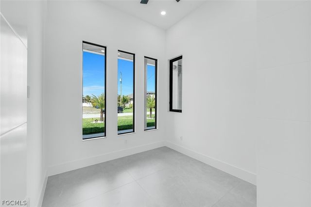 3606 SW 3rd ST, Cape Coral, FL 33991