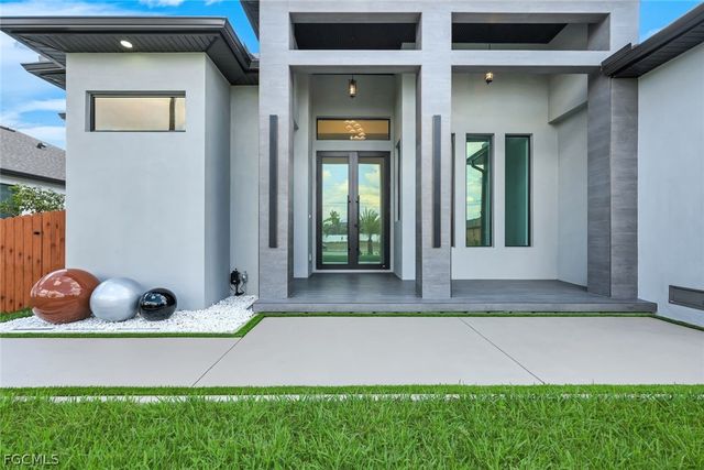 3606 SW 3rd ST, Cape Coral, FL 33991