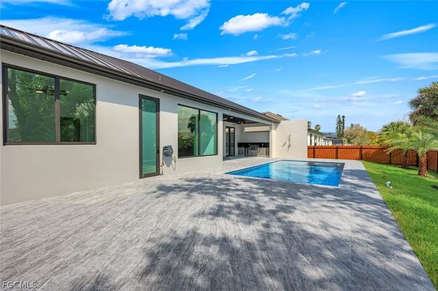 3606 SW 3rd ST, Cape Coral, FL 33991