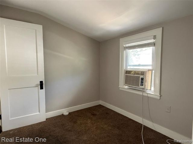 264 E Woodland Street, Ferndale, MI 48220