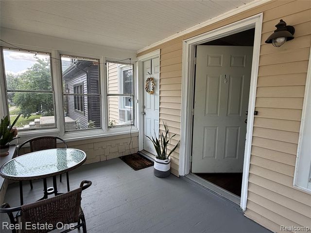 264 E Woodland Street, Ferndale, MI 48220