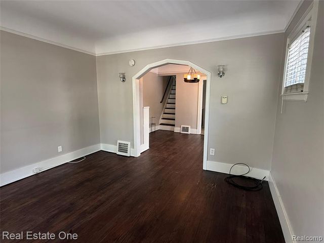 264 E Woodland Street, Ferndale, MI 48220