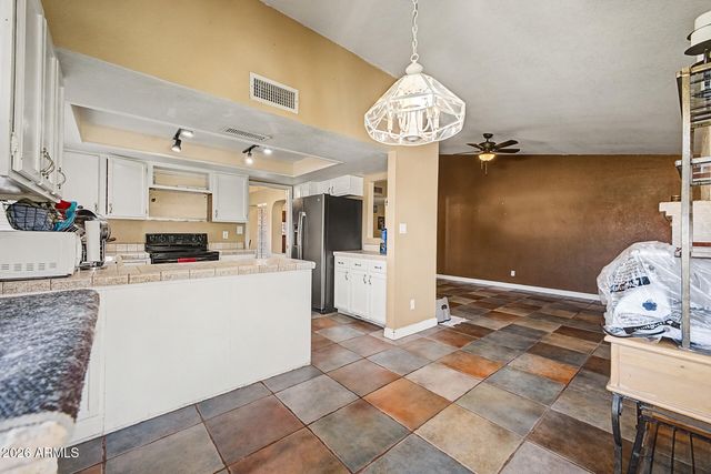 562 E HACKAMORE Street, Mesa, AZ 85203