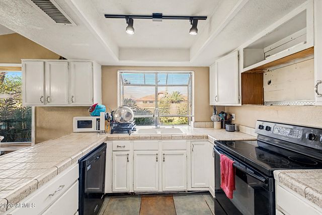 562 E HACKAMORE Street, Mesa, AZ 85203