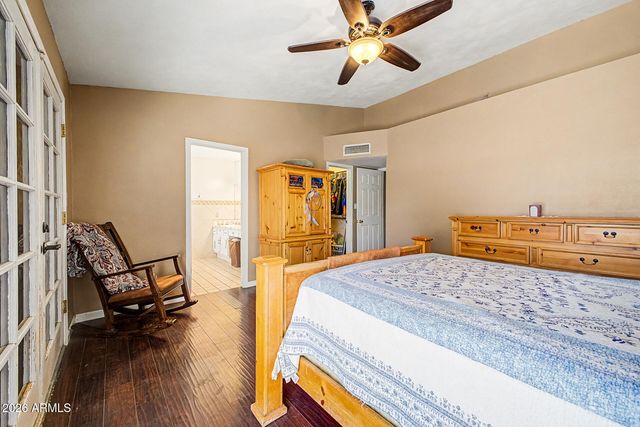 562 E HACKAMORE Street, Mesa, AZ 85203