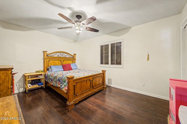 562 E HACKAMORE Street, Mesa, AZ 85203