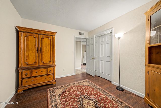 562 E HACKAMORE Street, Mesa, AZ 85203