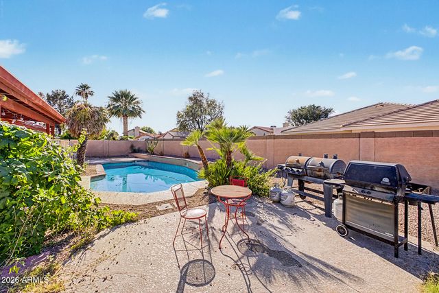 562 E HACKAMORE Street, Mesa, AZ 85203
