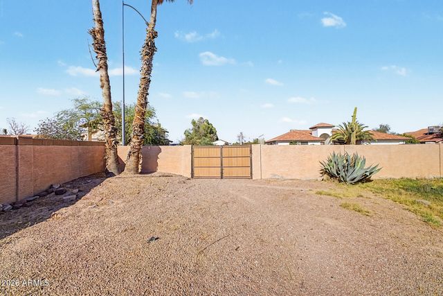562 E HACKAMORE Street, Mesa, AZ 85203